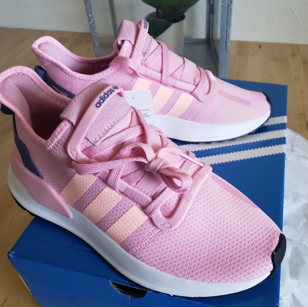 SOLD OUTSIDE OF POSH...Women's Adidas U_Path Run - Picture 3 of 6